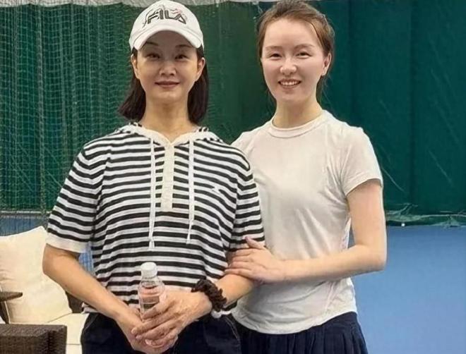 2年原来不止为了家庭李谷一道出真相瓦力游戏59岁宋祖英：退出春晚1(图2)