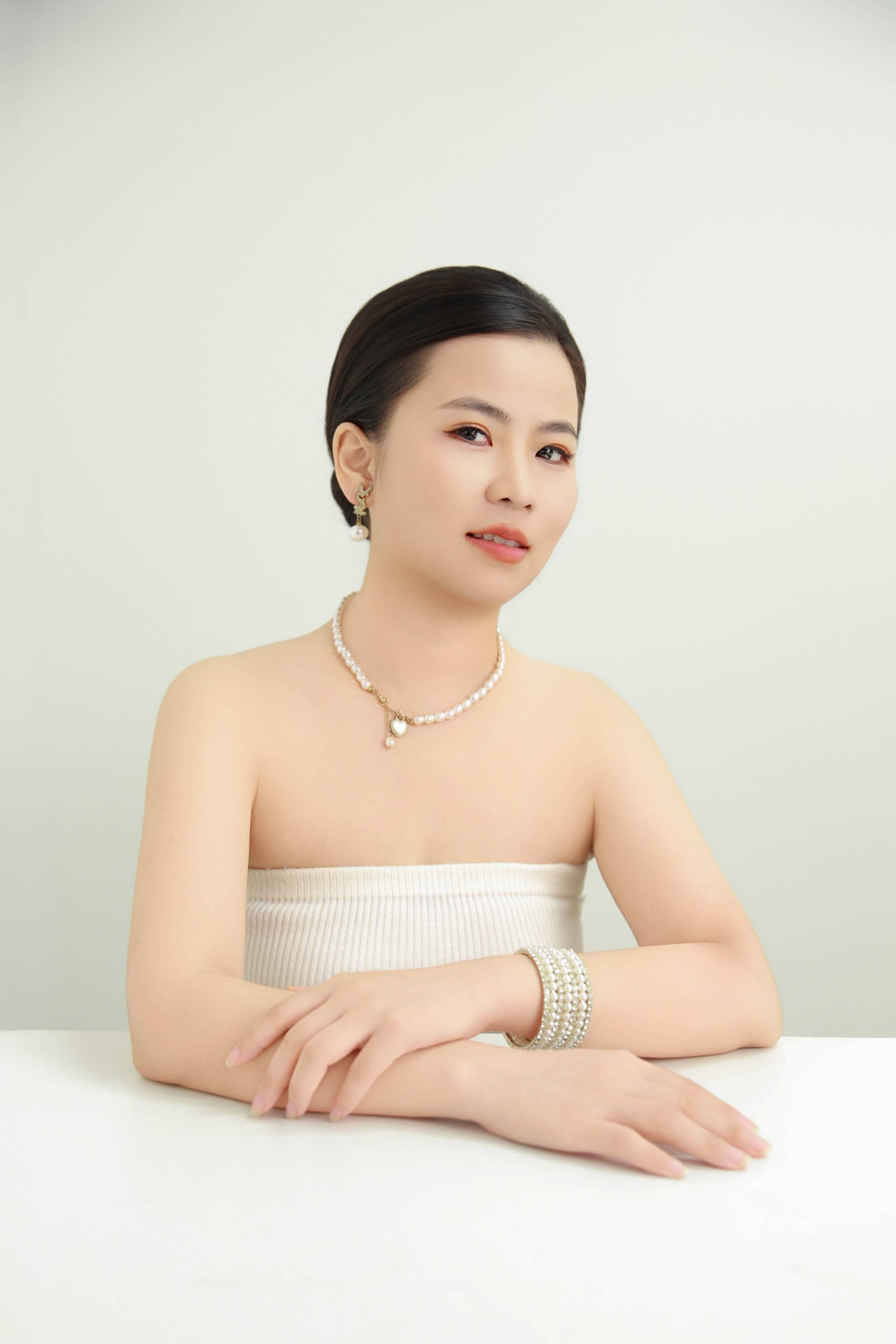 多元风格张敏辉的时尚演绎图鉴瓦力游戏试玩当新人模特遇上(图2)